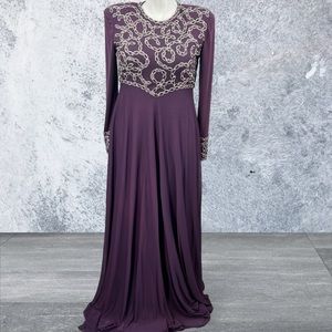 Victoria Vintage Long Sleeve Embellished Evening‎ Gown Women Size 12 Plum Color